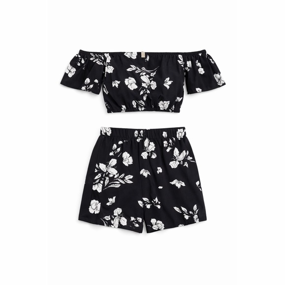 Tops - off shoulder top + shorts